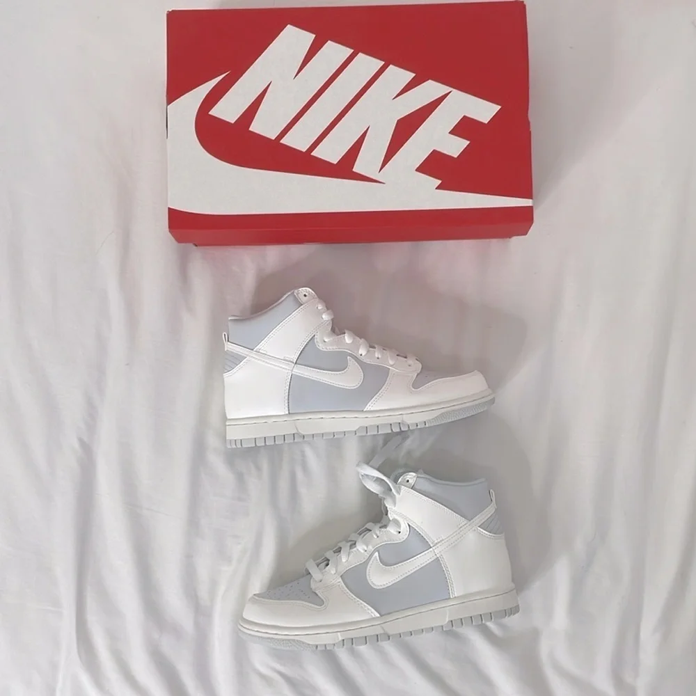 Nike Youth Dunk High Summit White NIB